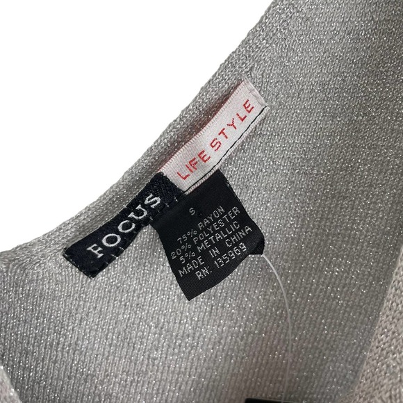 NWT Focus Lifestyle Silver Metallic Knit Tank Top Small - Picture 4 of 6